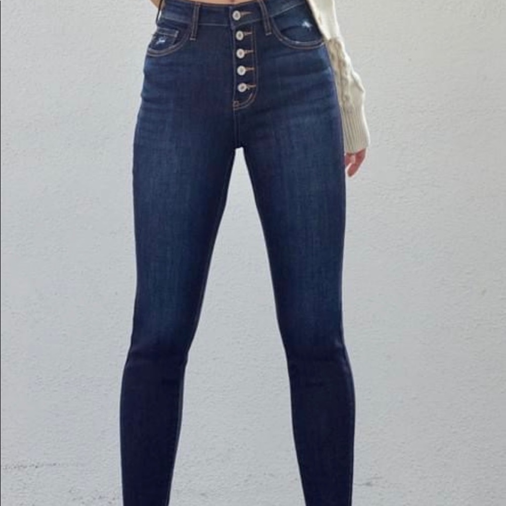 Kancans. Dark wash. Frayed bottom. Never worn or dried.